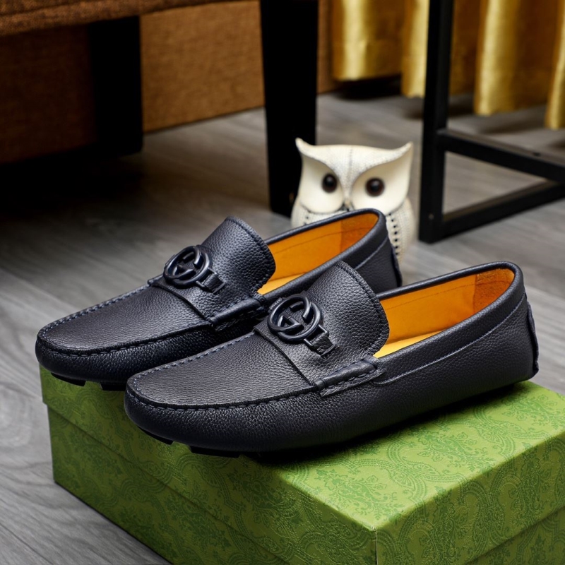 G*u*i leather shoes
